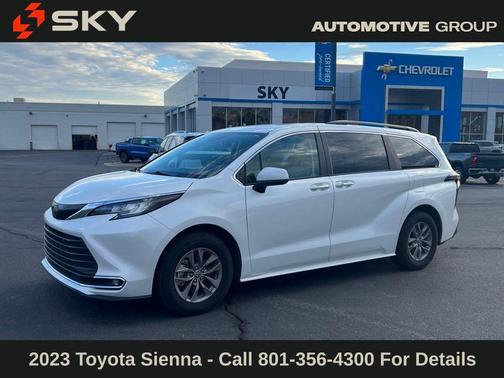 2023 Toyota Sienna XLE
