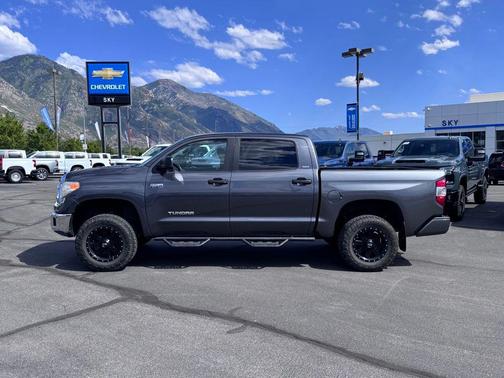 Magnetic Gray Metallic 2017 Toyota Tundra SR5
