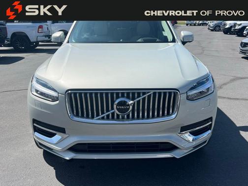 2022 Volvo XC90 Recharge Plug-In Hybrid T8 Inscription 6 Passenger