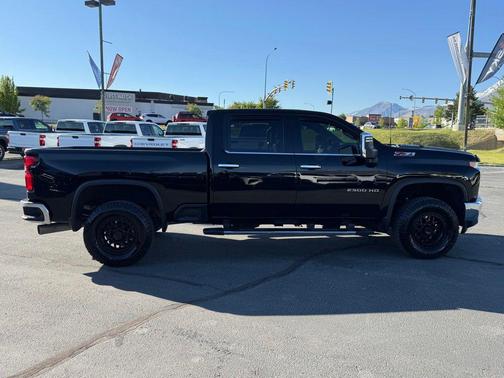 Black 2022 Chevrolet Silverado 2500 LTZ