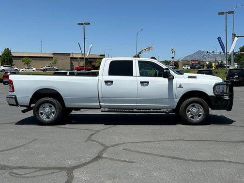 2023 RAM 2500 Tradesman Crew Cab 4x4 8' Box