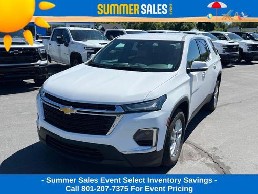 Summit White 2023 Chevrolet Traverse LS