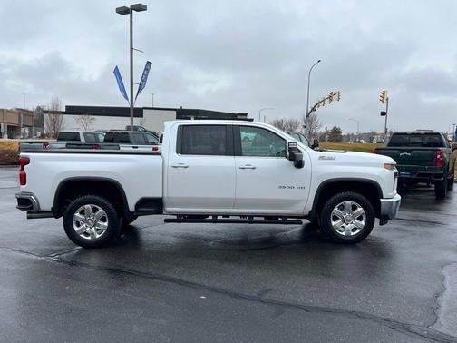 Iridescent Pearl Tricoat 2022 Chevrolet Silverado 3500 LTZ