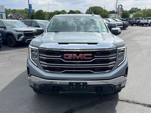 Sterling Metallic 2023 GMC Sierra 1500 SLT
