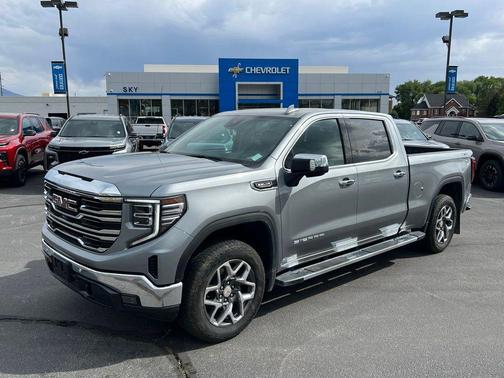 Sterling Metallic 2023 GMC Sierra 1500 SLT