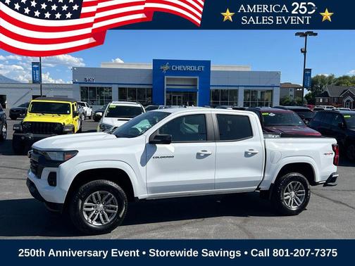 Summit White 2024 Chevrolet Colorado LT
