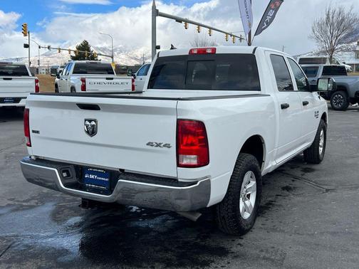 Bright White Clearcoat 2023 RAM 1500 Classic SLT