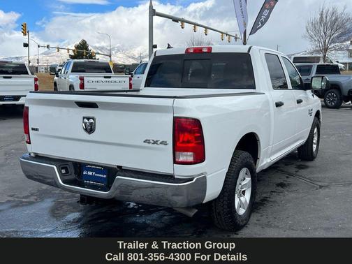 Bright White Clearcoat 2023 RAM 1500 Classic SLT