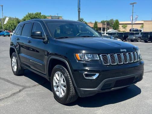 2022 Jeep Grand Cherokee Laredo