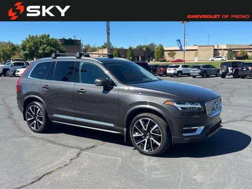 2023 Volvo XC90 B5 Plus