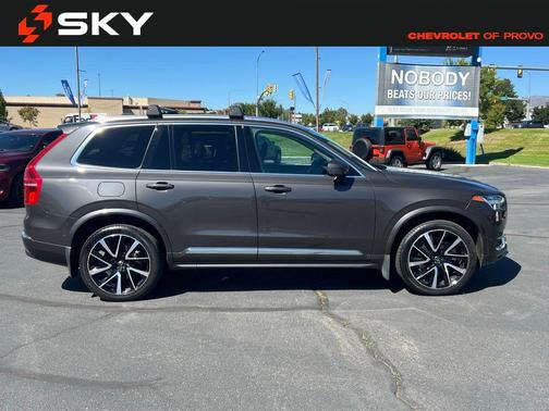 2023 Volvo XC90 B5 Plus