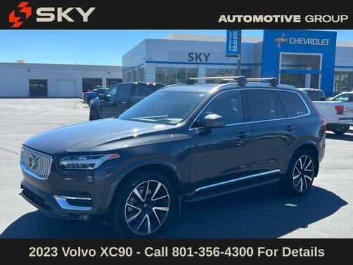 2023 Volvo XC90 B5 Plus