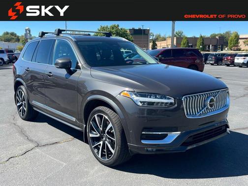 2023 Volvo XC90 B5 Plus