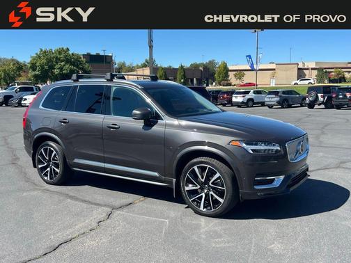 2023 Volvo XC90 B5 Plus