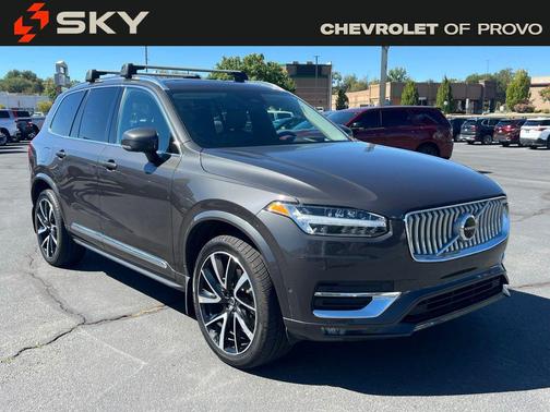 2023 Volvo XC90 B5 Plus