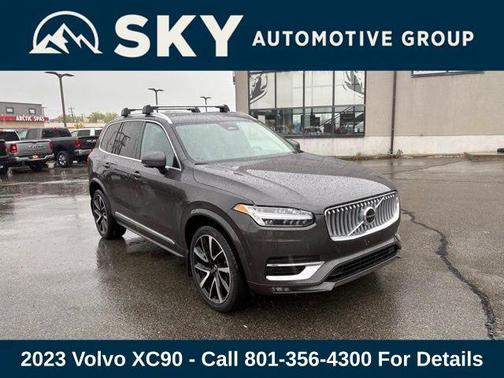 2023 Volvo XC90 B5 Plus