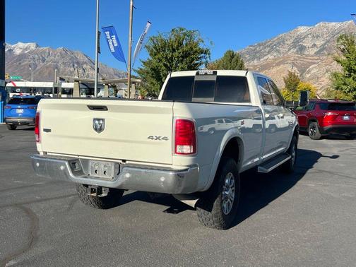 2018 RAM 3500 Laramie Crew Cab 4x4 8' Box