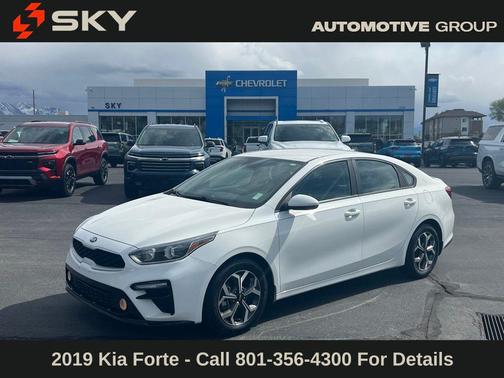 Clear White 2019 Kia Forte LXS