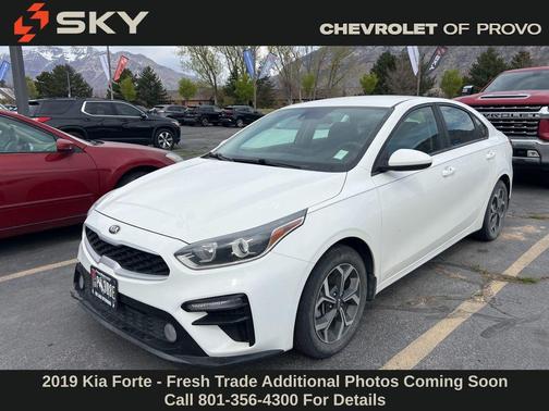 Clear White 2019 Kia Forte LXS