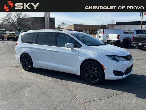2019 Chrysler Pacifica Touring Plus