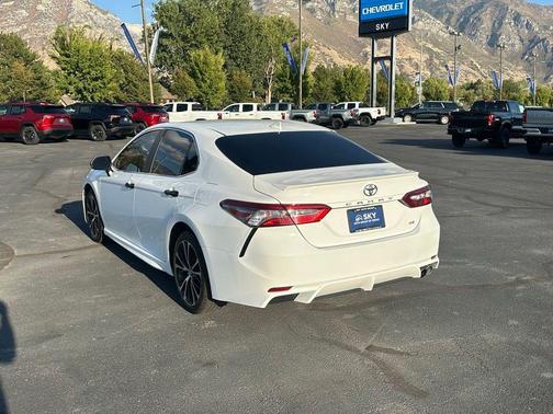 2019 Toyota Camry SE