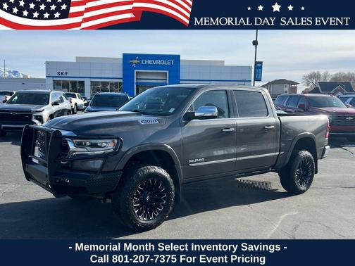 Granite Crystal Metallic Clearcoat 2022 RAM 1500 Limited