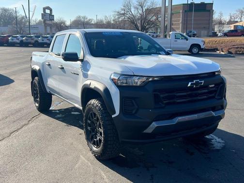 Summit White 2025 Chevrolet Colorado Trail Boss