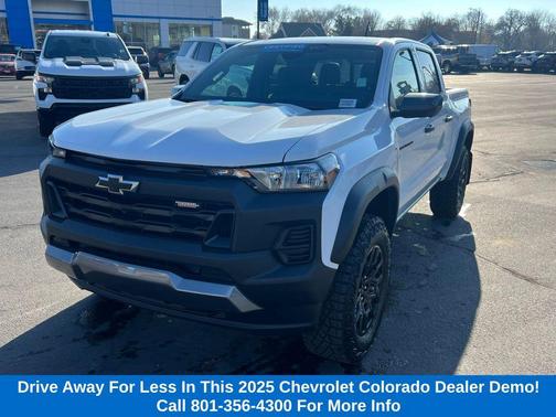 Summit White 2025 Chevrolet Colorado Trail Boss