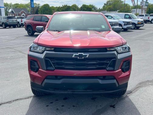 Radiant Red Tintcoat 2025 Chevrolet Colorado LT