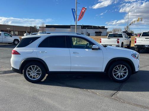 White 2024 Mercedes-Benz GLE 350 4MATIC