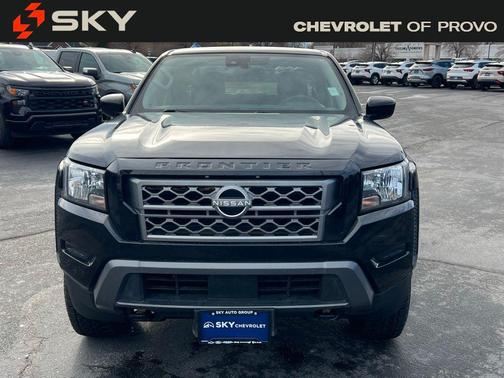 2023 Nissan Frontier SV