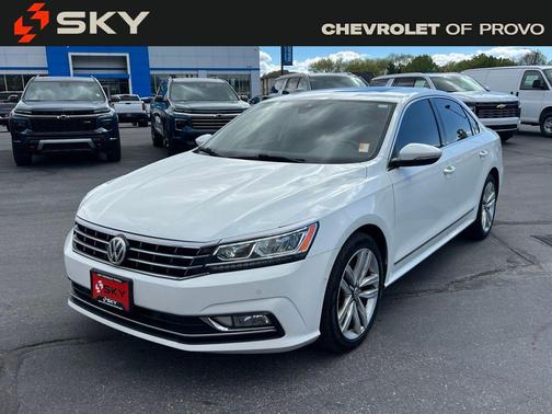 Pure White 2016 Volkswagen Passat 1.8T SEL