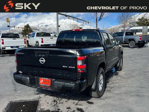 2024 Nissan Frontier SV