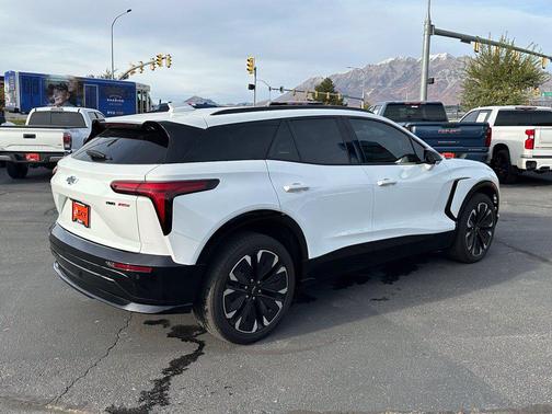 Summit White 2024 Chevrolet Blazer EV eAWD RS