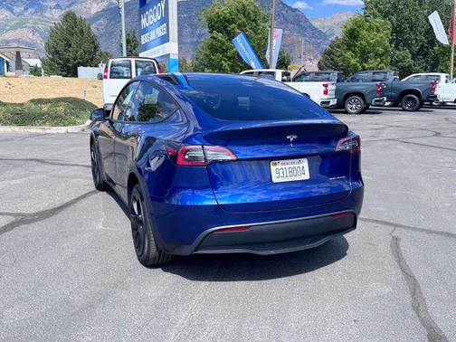 2023 Tesla Model Y Long Range Dual Motor All-Wheel Drive