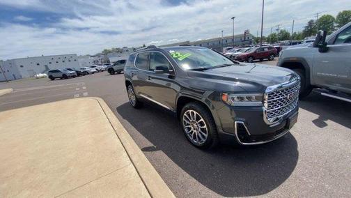 2022 GMC Acadia Denali
