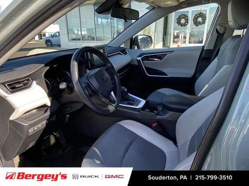 2019 Toyota RAV4 XLE Premium