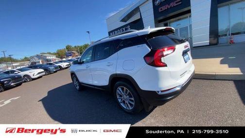 2022 GMC Terrain SLT