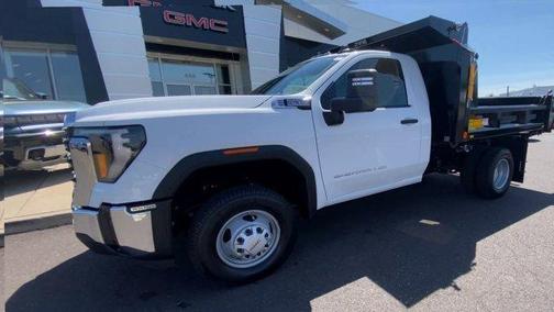 2025 GMC Sierra 3500 Pro