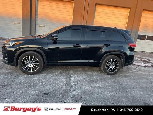 2018 Toyota Highlander SE