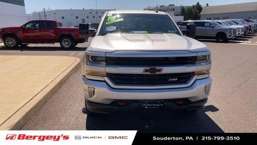 Silver Ice Metallic 2018 Chevrolet Silverado 1500 LT