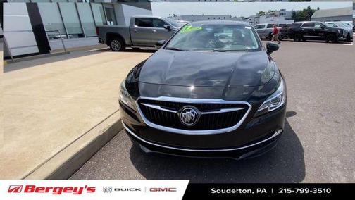 Black Onyx 2017 Buick LaCrosse Essence