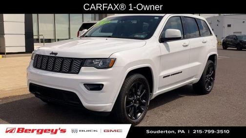 Bright White Clearcoat 2022 Jeep Grand Cherokee WK Laredo