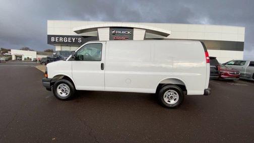 2025 GMC Savana 3500 Work Van