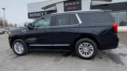 2022 GMC Yukon SLT