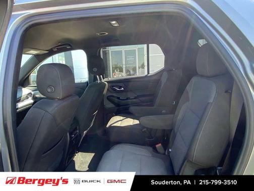 Sterling Gray Metallic 2023 Chevrolet Traverse LT Cloth