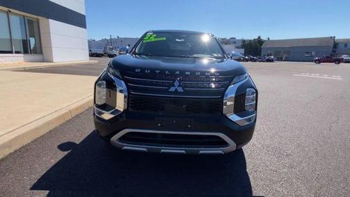 2022 Mitsubishi Outlander SE