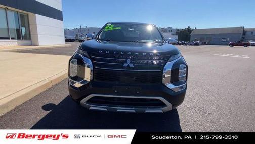 2022 Mitsubishi Outlander SE