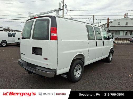 2025 GMC Savana 3500 Work Van