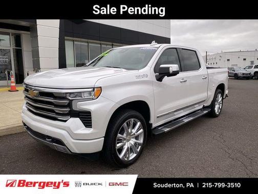 Iridescent Pearl Tricoat 2024 Chevrolet Silverado 1500 High Country
